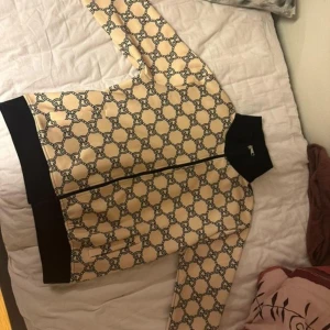 Gg tröja  - Nytt skick