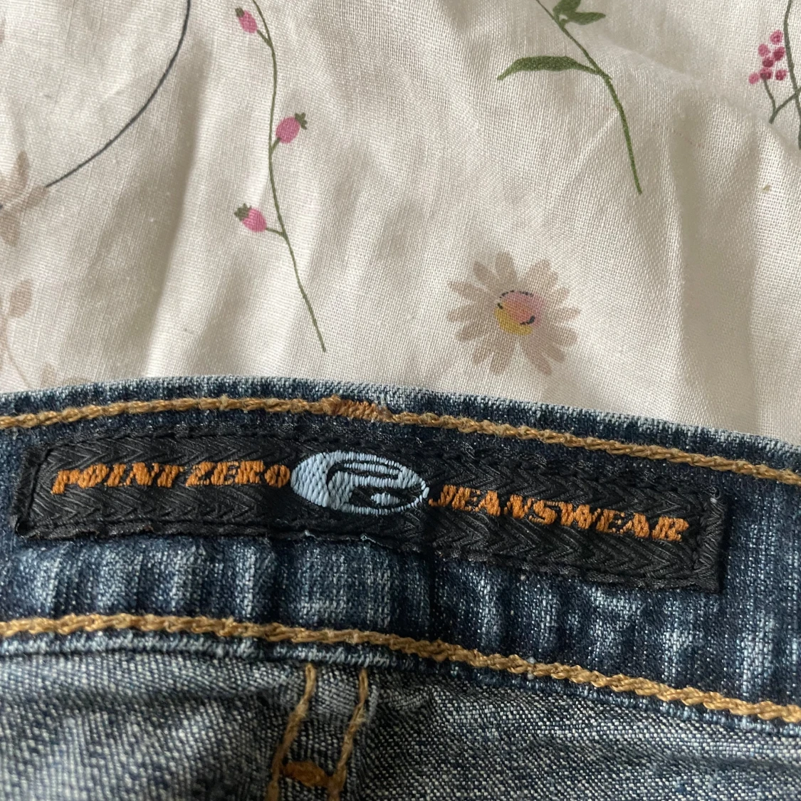 Blå bootcut jeans från Point Zero - 2