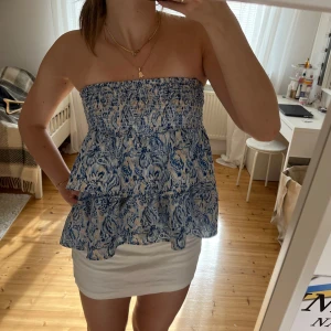 Volangkjol  - Kjol som går att ha som topp också! Strl 146-152 och motsvarar xs 🌸