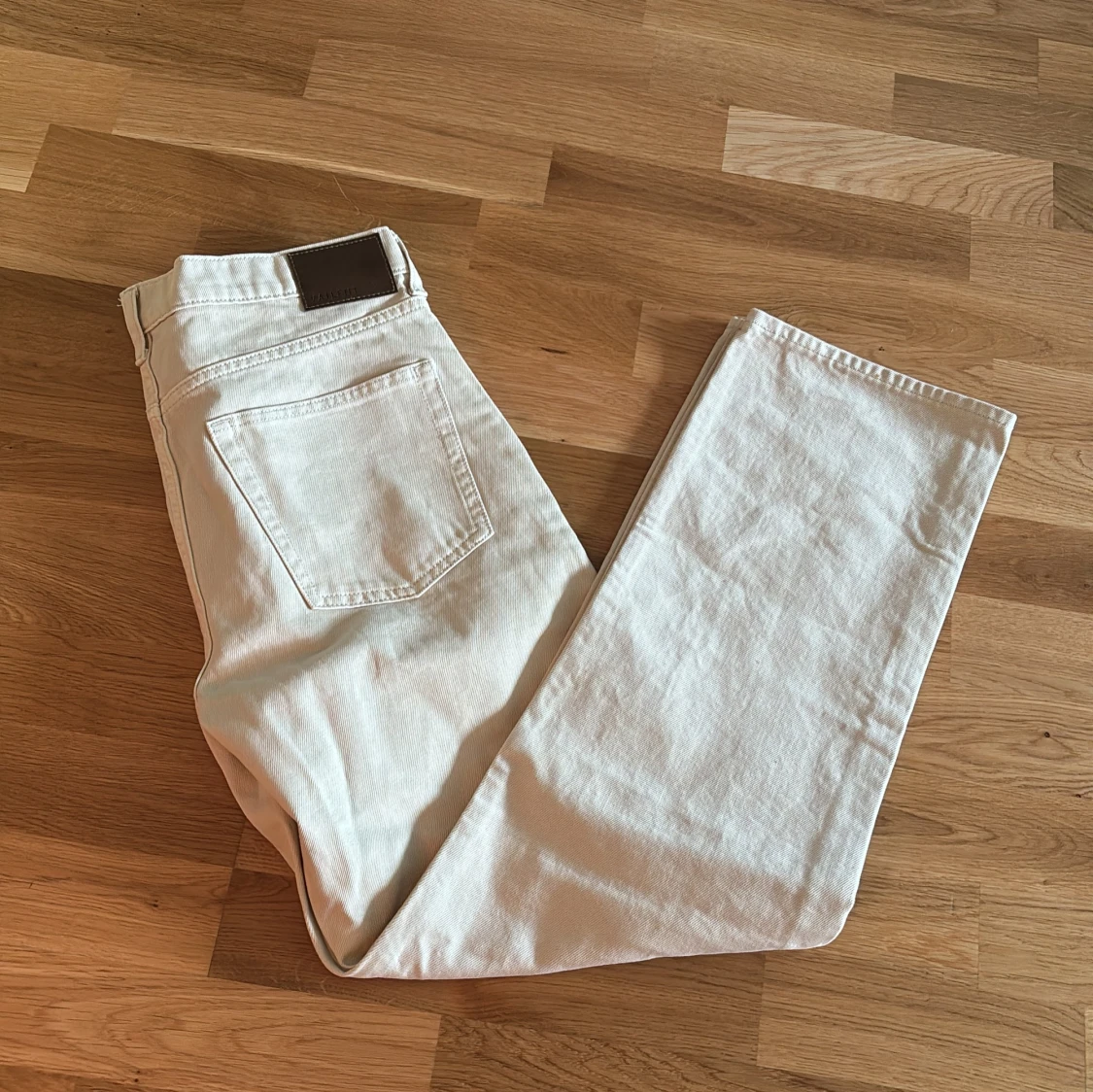 Vita/ beiga raka jeans från Vaillent - 1