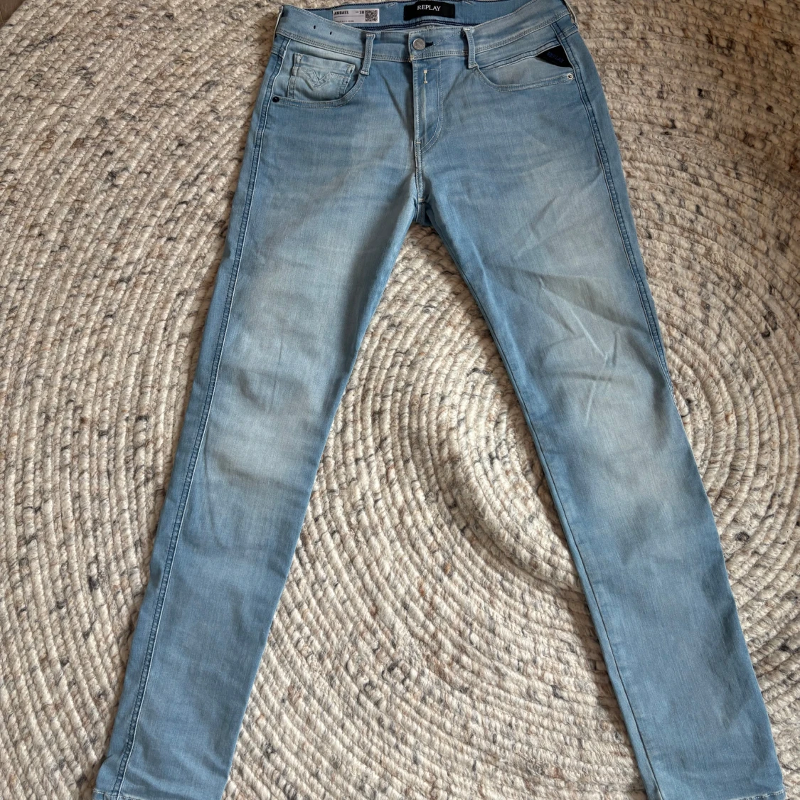 Ljusblå Replay Hyperflex Anbass jeans