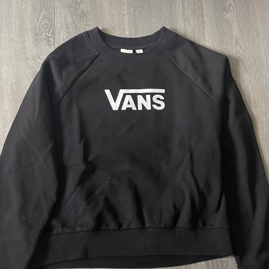 Svart sweatshirt från Vans
