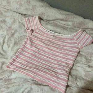 Rosa och vit randig croppad topp - Använd endast en gång 