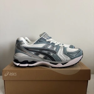 Asics Gel-Kayano 14 White/Fjord Grey - Helt nya, helt oanvända. Endast testade. 