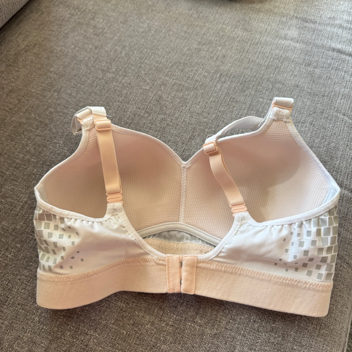 Triumph sport-BH i mycket bra skick - 1