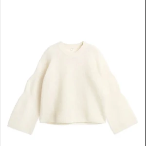 Mohair tröja Arket - Säljer min jättefina mohair tröja från Arket!💓