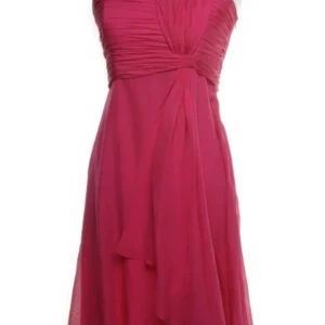 Rosa sidenklänning från Coast i siden - Säljer en elegant rosa klänning från Coast i 100% siden. Klänningen har en vacker drapering och är ärmlös med en smickrande passform. Perfekt för speciella tillfällen! 💖