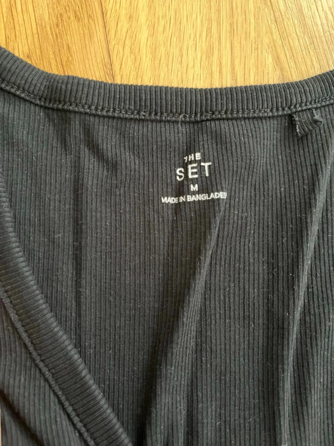 Svart ribbad långärmad topp THE SET - 1