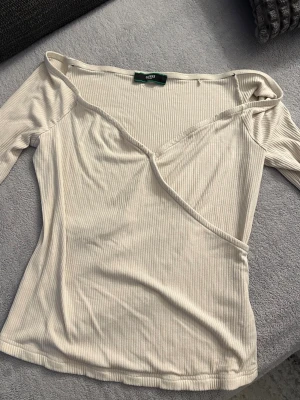 Guess tröja - Sååå fin guess tröja!! 🤍