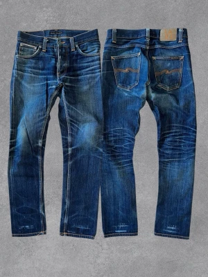Nudie Jeans Selvedge - Säljer nu dessa Selvedge Jeans från Nudie med sjukt fina fades. Storlek 29/30. Repairs i skrevet gjorda av Nudies repair shop.  Längd: 98.5 Midja: 38.5 Lår: 22 Fotvidd: 17 Skriv vid frågor eller funderingar