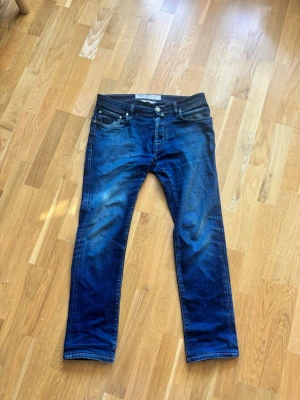 Jacob Cohen - Hej! Säljer mina Jacob Cohen jeans i i storlek W33