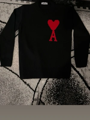 Ami Paris hoodie  - Ami Paris i svart  S men passar i M också 