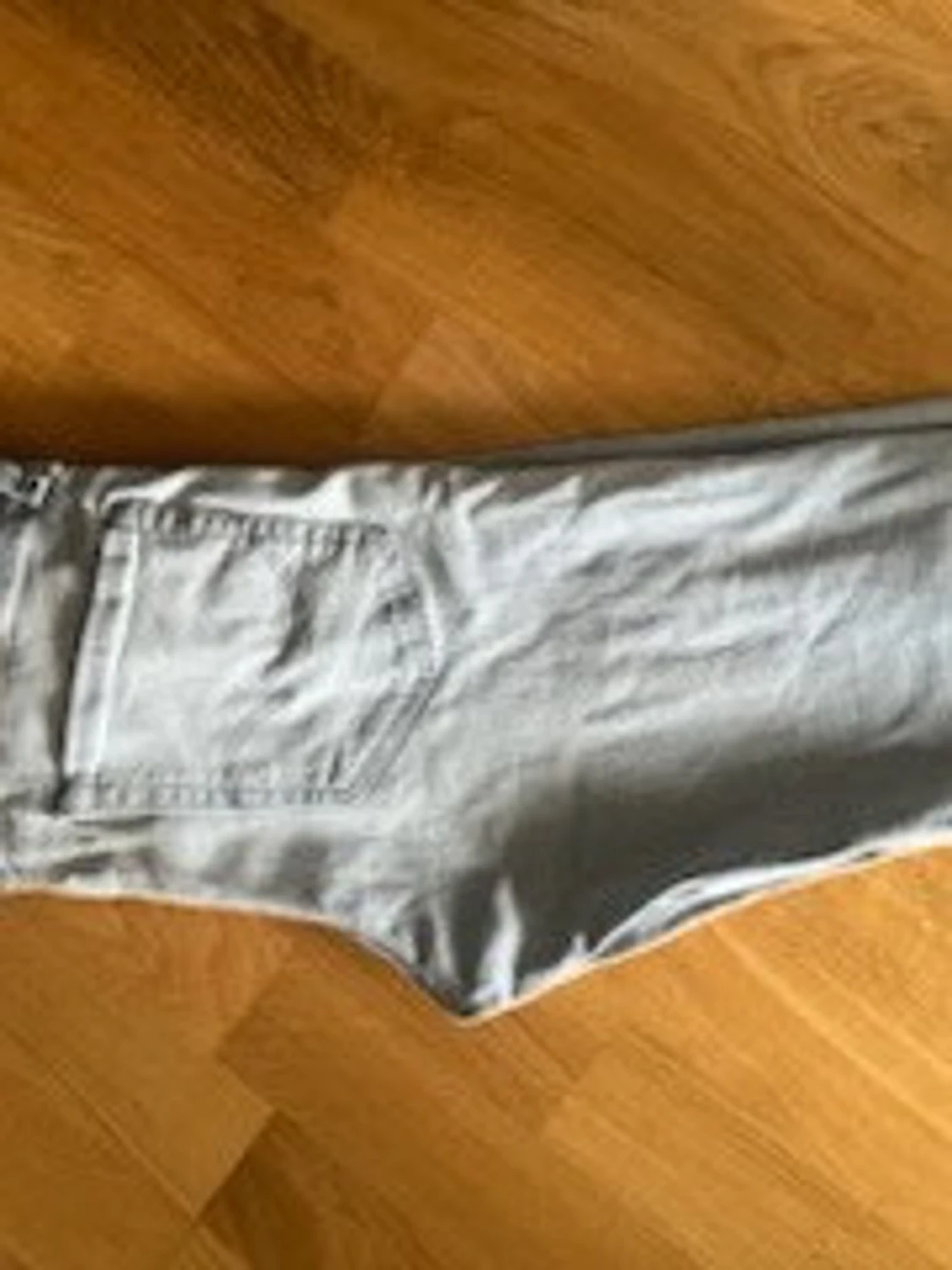 Ljusgrå jeans från Jack & Jones strl xs - 2
