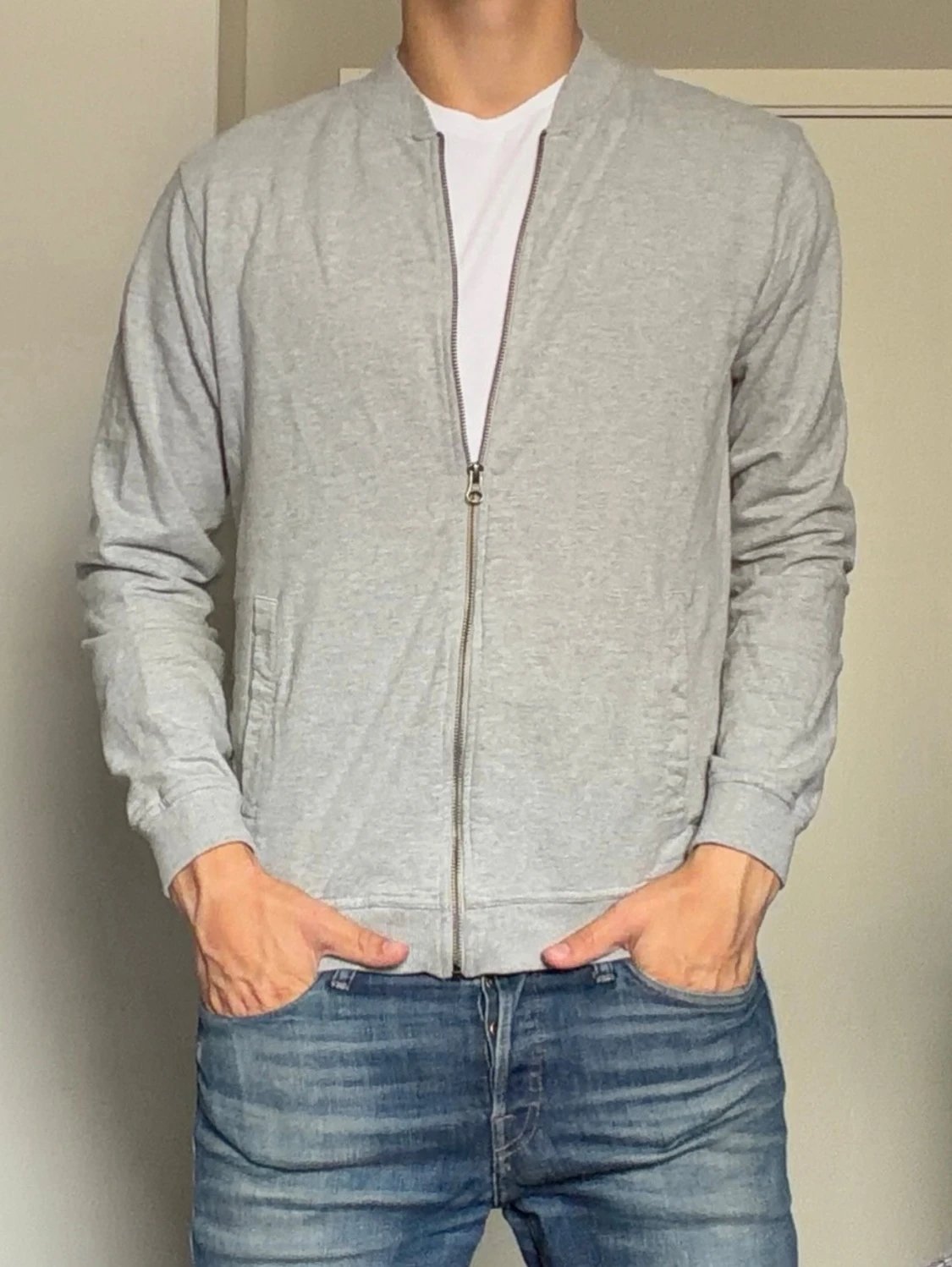Ljusgrå zip cardigan