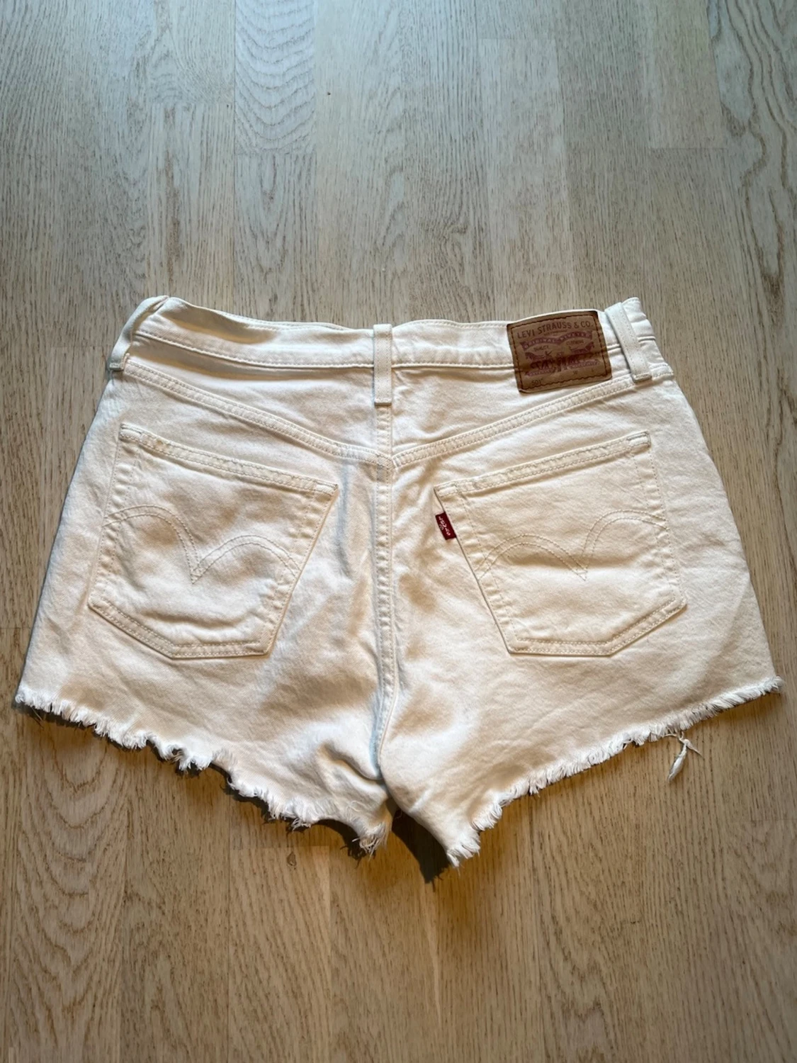 Vita högmidjade jeansshorts Levi's - 1