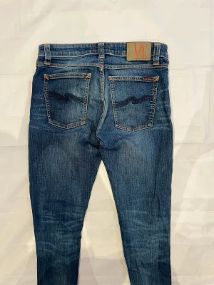Nudie Skinny Lin Jeans Blue Men's - Blå Nudie Skinny Lin-jeans i fint begagnat skick.