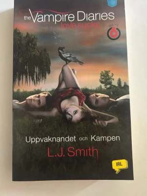 The vampire diaries  -  The Vampire Diaries uppvaknandet och kampen av L.J Smith på svenska. 
