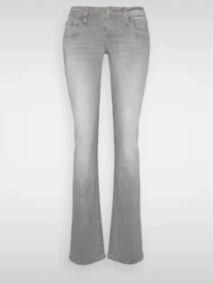 Ltb valerie bootcut lågmidjade jeans  - Snyggasteeee jeansen i super fint skick! Köpt för 800kr🥰 Midjemått ca 34cm med stretch  Innerbenslängd ca 75cm!!  Slutsålda