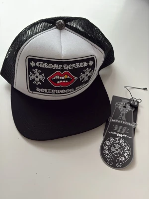 Chrome hearts keps - Super snygg chrome hearts keps med en cool design! | Helt ny skick aldrig använd! Och lappar medföljer! | Pris kan diskuteras vid en snabb o smidig affär! /Mvh Nitro
