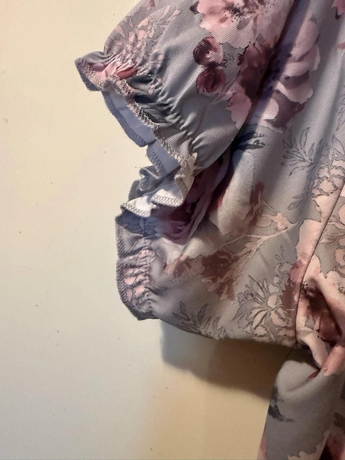 Lång blommig klänning med puffärm - 3