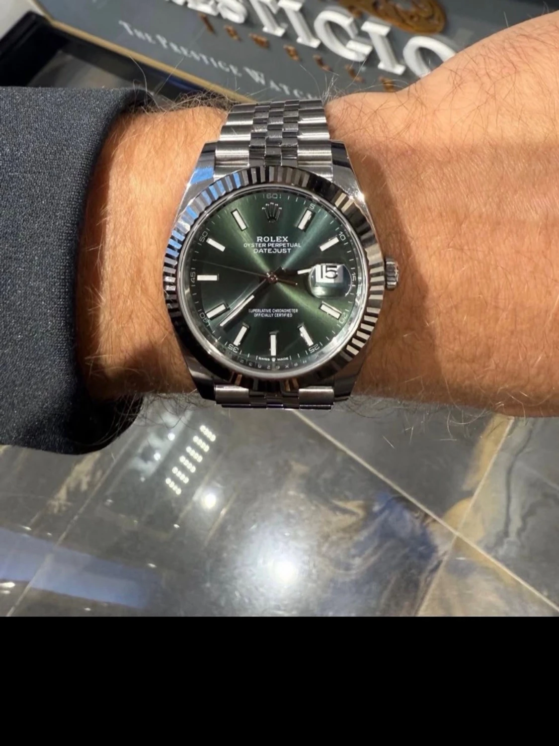 Apple Watch  - 1