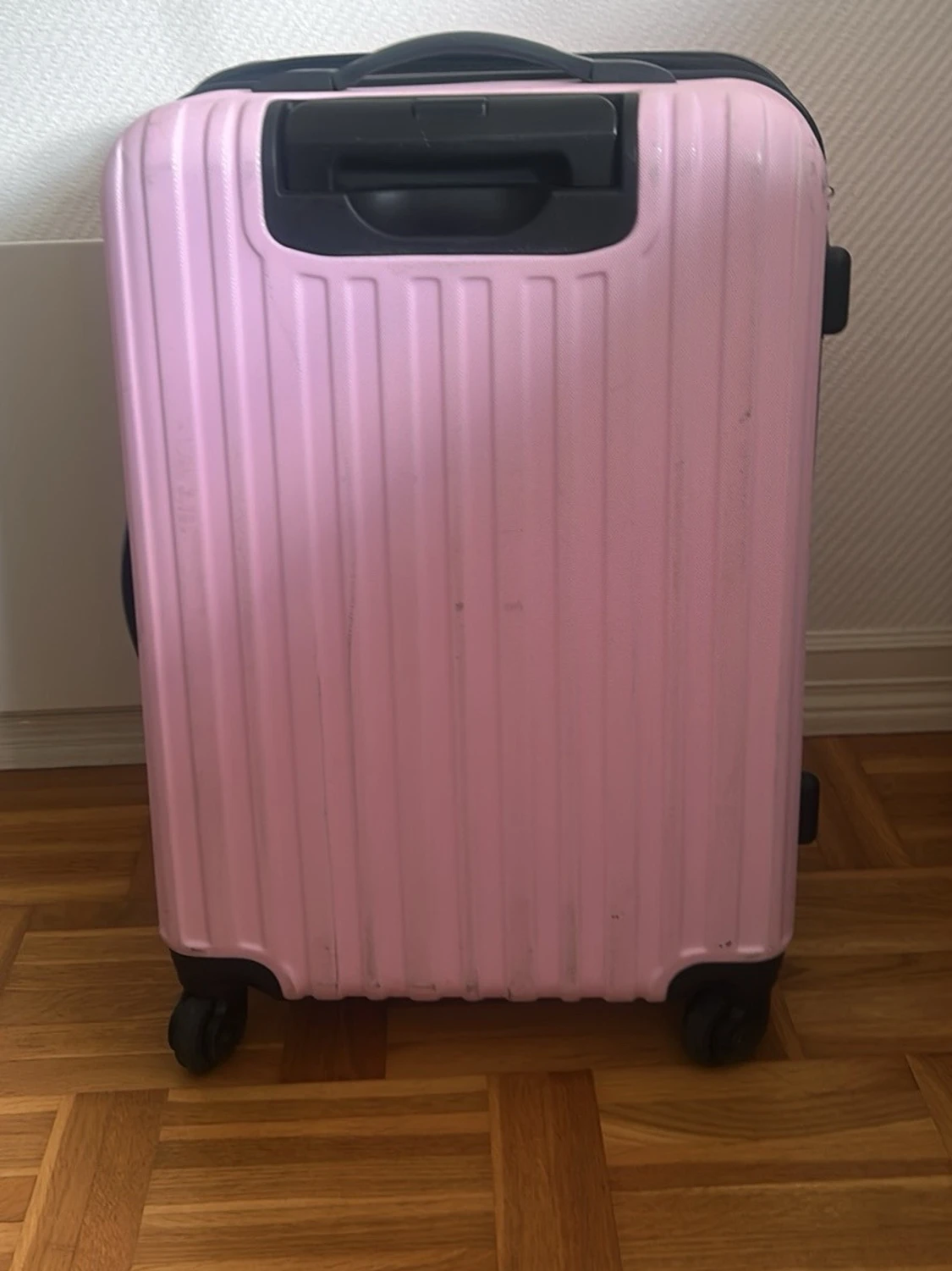 Ljusrosa resväska mellan/stor💗 - 1