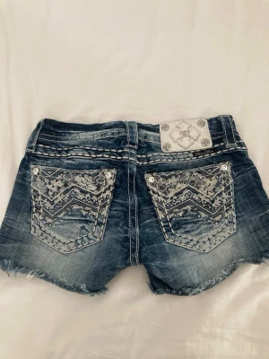 Miss me shorts - Jättebra skick. Storlek 25🩷