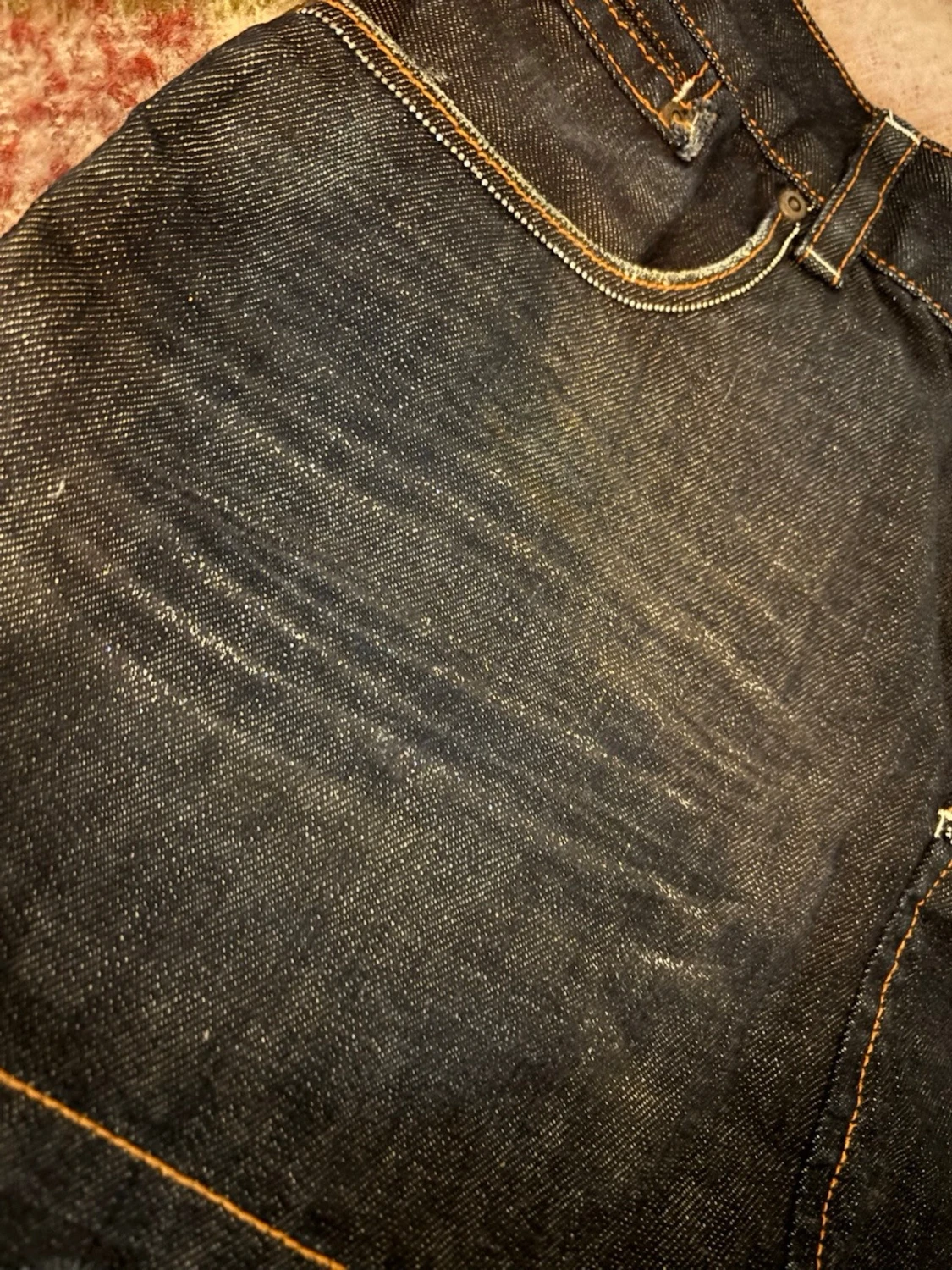 Glittrig Mörkblå jeanskjol med fickor och detaljer  - 3