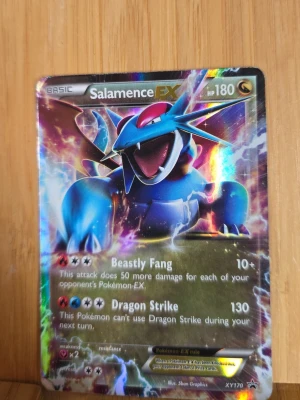 Salamence EX Pokémonkort - Säljer ett Salamence EX Pokémonkort 
