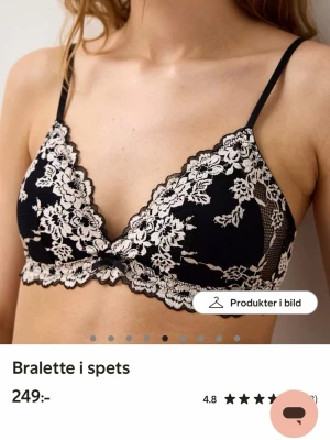 Svart bralette med spetsdetaljer - Aldrig använd bara prislapp av.