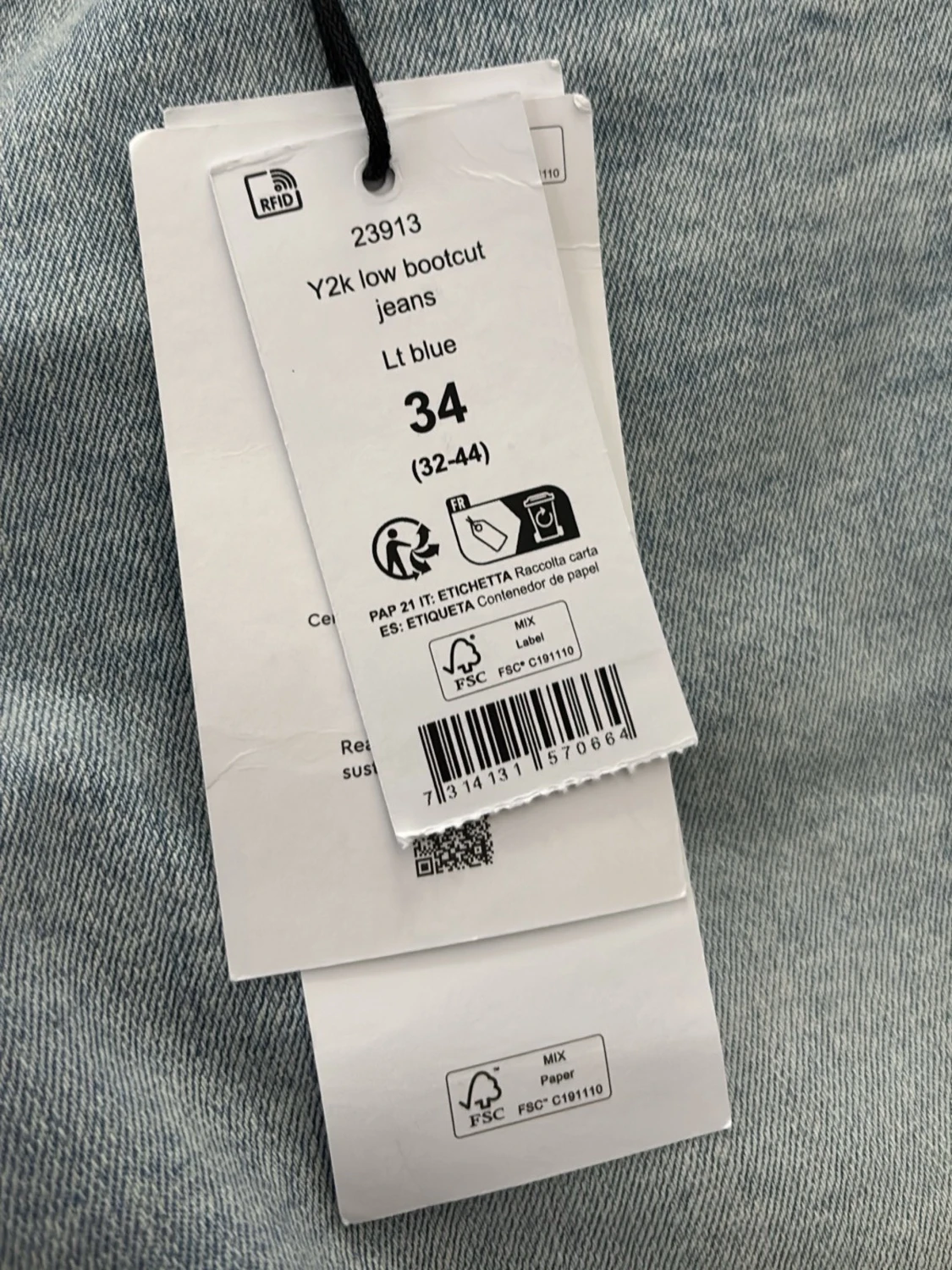 Ljusblå utsvängda jeans - 2