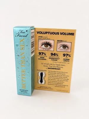 Too Faced Better Than Sex Mascara - Köptes för 219kr säljs för 110kr..Vattenfast mascara från Too Faced i en turkos förpackning med droppdetaljer. Ger volym och längd med en hourglass-formad borste som separerar fransarna och bygger upp dramatisk effekt. Perfekt för dig som vill ha intensiva, fylliga fransar.