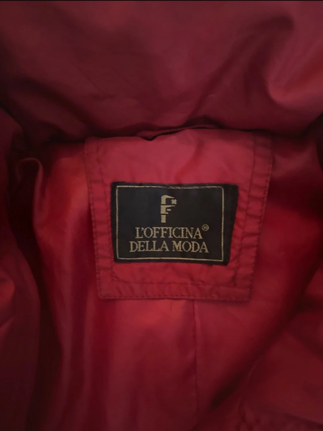 Röd dunjacka med krage - 2