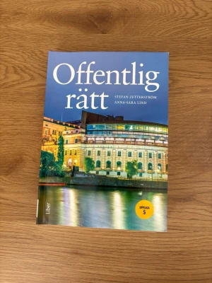 Offentlig rätt  - Säljer boken ”Offentlig rätt”, upplaga 5 (2024). Boken är i mycket bra skick, med endast några få tecken på användning. Nypris: 785kr 