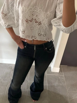 Weekday jeans  - Säljer mina fina fina weekday jeans som tyvärr inte kommer till användning längre, de är helt slutsålda! 