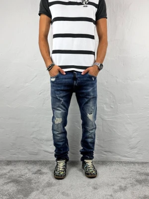 Replay jeans  - Ett par riktigt snygga jeans från Replay i storlek W33 L32 i modellen Maestro Denim Selection