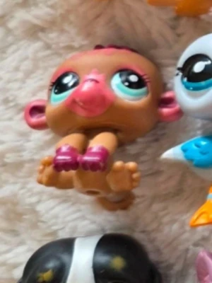 Littlest pet shop - Littlest pet shop Authentic apa #2119. Skriv till mig privat för fler bilder. Skick som på bilden. Kolla gärna in min profil för bundle😊💕