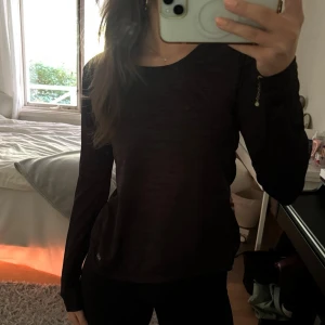 Träningströja - Mörkgrå träningströja från Soc
