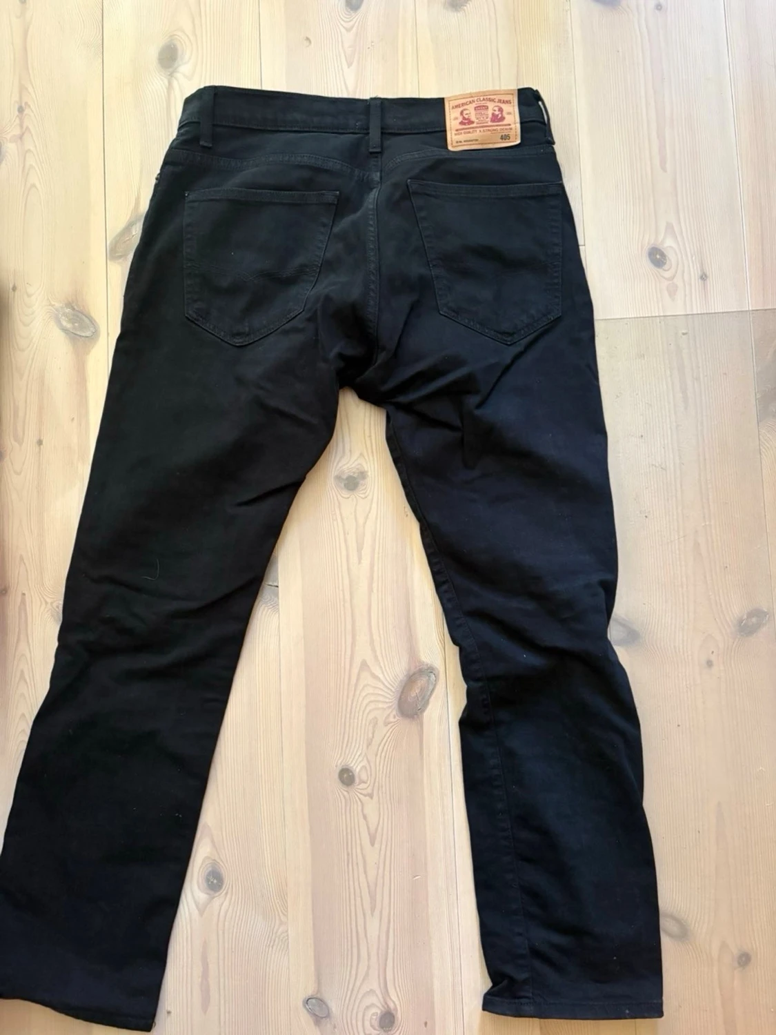 Svarta raka jeans från Grant  - 1