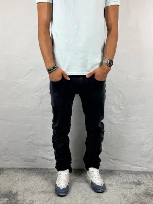 Replay jeans  - Ett par riktigt snygga jeans från Replay i storlek W30 L32 i modellen Anbbas Hyperflex 