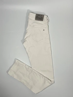 Replay jeans - 👕 Plagg: Jeans                                                          📏 Storlek: 30/34                                                            🏷️ Märke/Modell: Replay willbi                                                 ✨ Skick: Fint skick                                                        💬 Vid frågor är det bara att skriva!                                                                                          🛍️ Gramenti