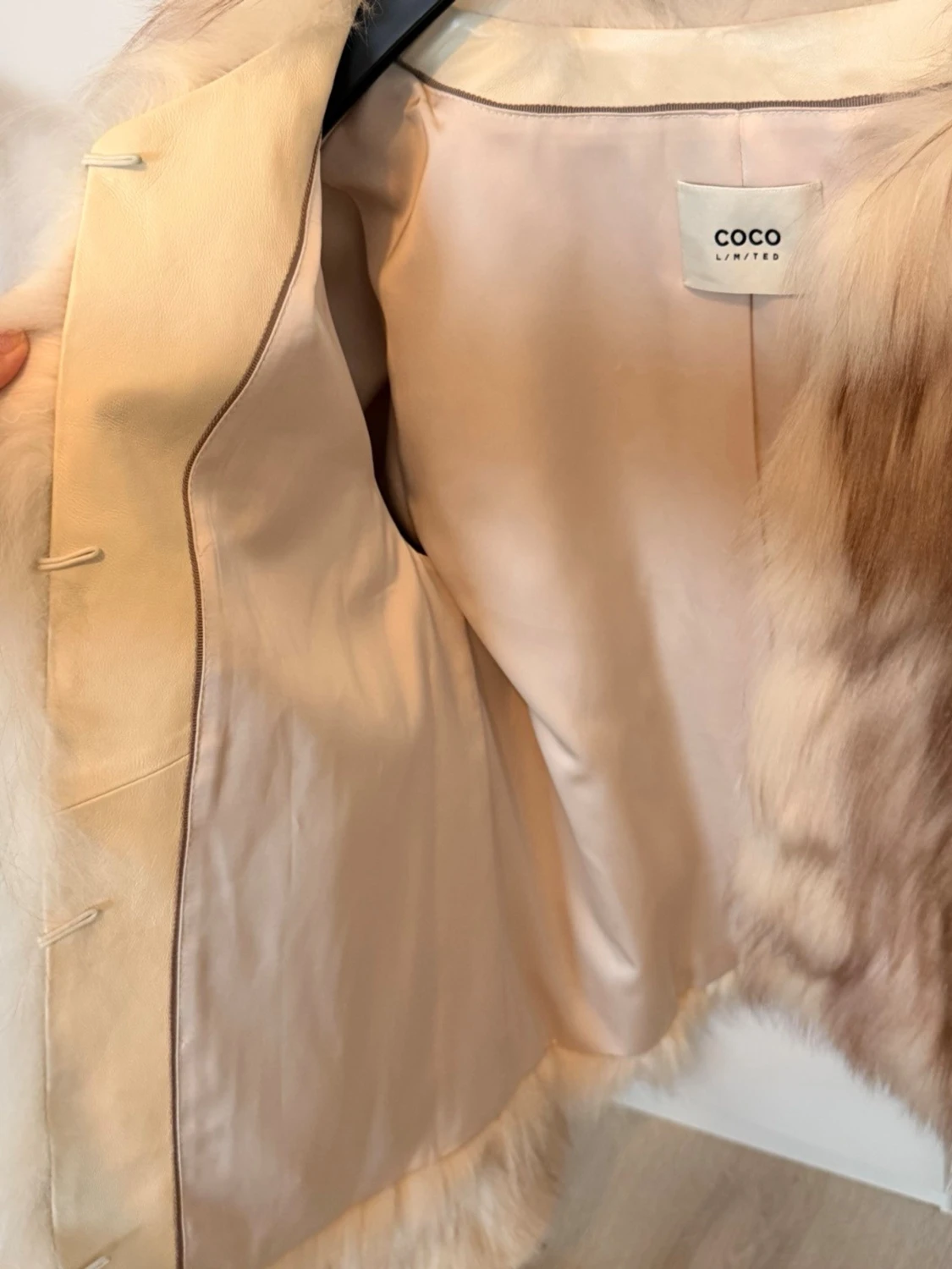 Beige pälsjacka från Coco Limited - 6