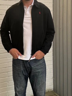 Ralph Lauren zip overshirt - Ralphlauren zip overshirt. Aldrig använd sitter liten i storleken så mer som storlek S.