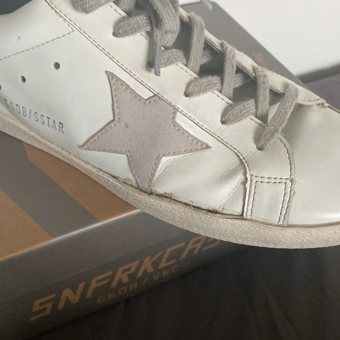  Vita Golden Goose skor - 92