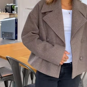 Brun kappa  - Oanvänd storlek M 