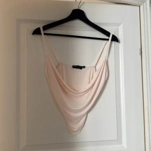 Topp - Ljusrosa topp i storlek 36.  Toppen är använd få gånger.