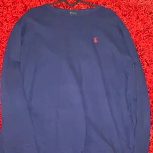 Polo Ralph Lauren tröja - Använd Max 5-10 gånger. Storlek L  Kvitto finns! 