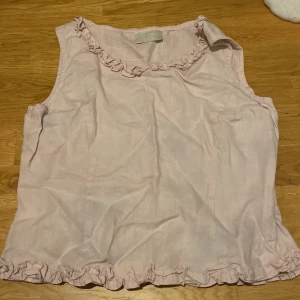 Rosa blus  - Säljer denna jättesöta bus för att den är för stor ❤️