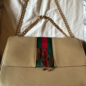 Fin väska  - Mycket bra skick