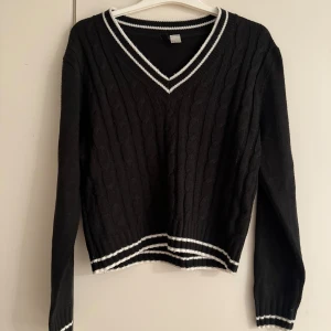 Hm tröja - Tröja från H&M i storlek s💕säljer då den inte kommer till användning längre💓